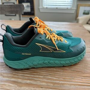 Altra Outroad Sneakers in Teal and Yellow
